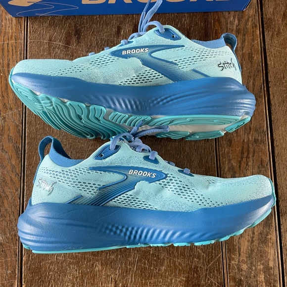 Brooks Women’s Glycerin Running Shoes - Disney’s Stitch - Picture 7 of 12